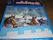 Ministeck ranch, paarden - 4 in 1 - ca 1400 stukjes 
