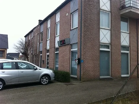 Handelspand met 4 privé parkeerplaatsen! - 0