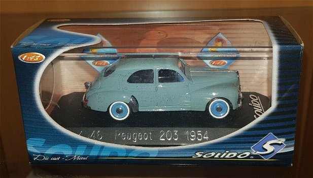 1:43 Solido 4546 Peugeot 203 sedan 1954 - 0