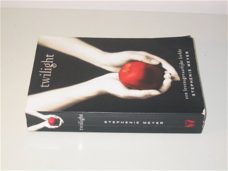 Twilight - Stephenie Meyer - 2