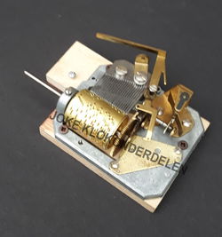 = Speeldoosje = Schwartzwalder =43022