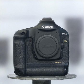✅ Canon EOS 1Ds Mark III ( 2748 ) - 0