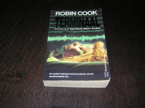 Terminaal-Robin Cook zwarte beertjes nr. 2536 - 0