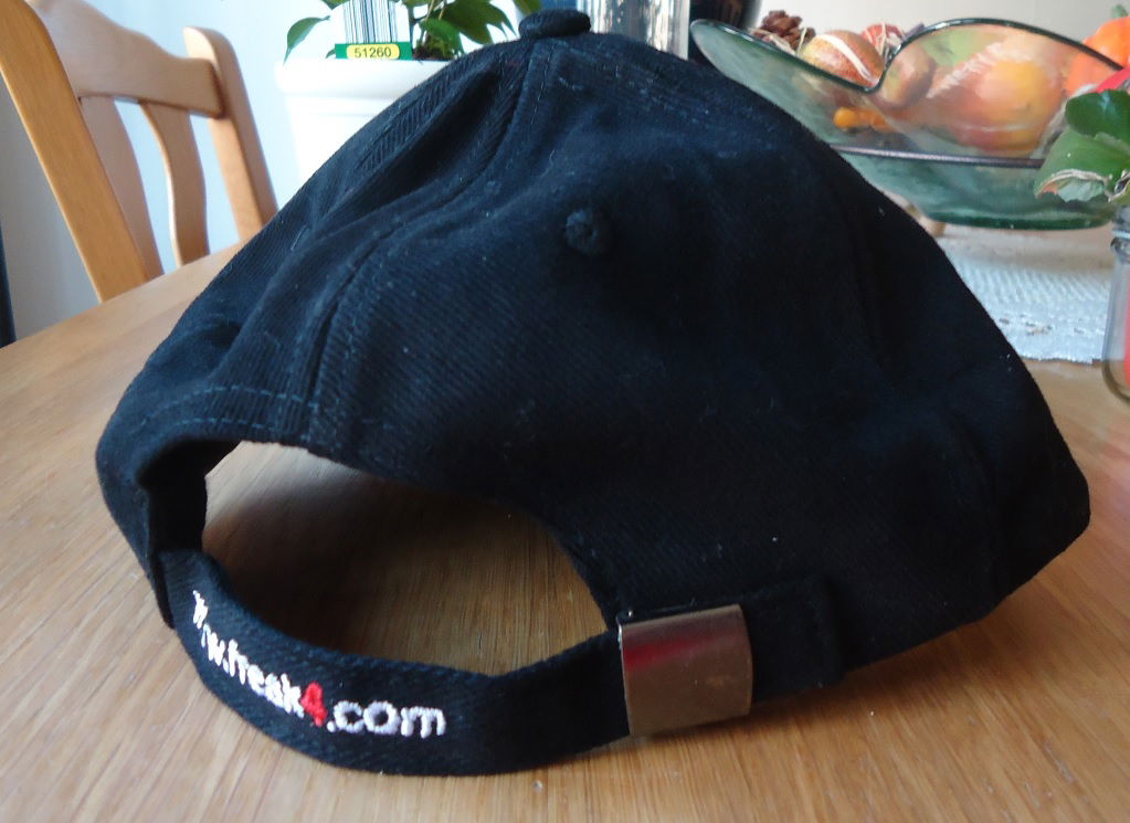 Te koop een nieuwe zwarte pet met opschrift "Freak4com". - Afbeelding 2