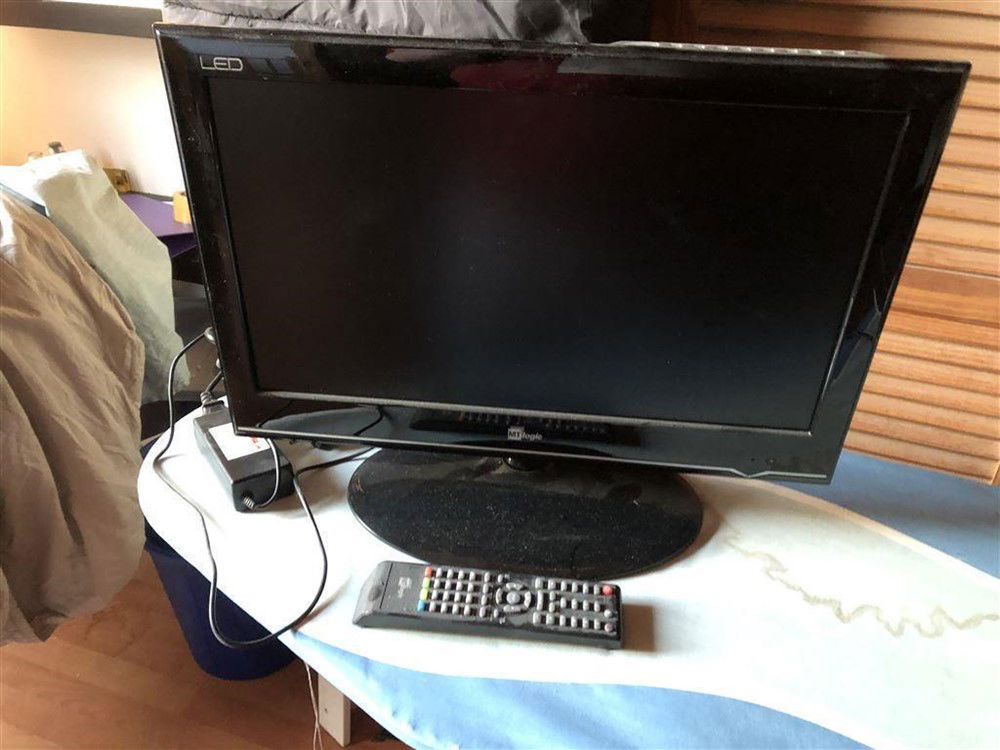 LED Televisie met ingebouwde DVD speler - nr. 1