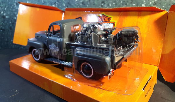 Ford F1 pick up met Harley Davidson MAT GRIJS 1:24 Maisto - 2