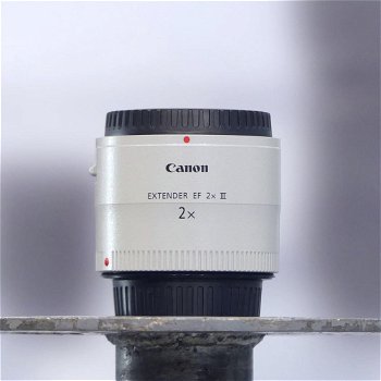 Canon 2.0x III EF Extender Teleconverter nr. 2831 - 0