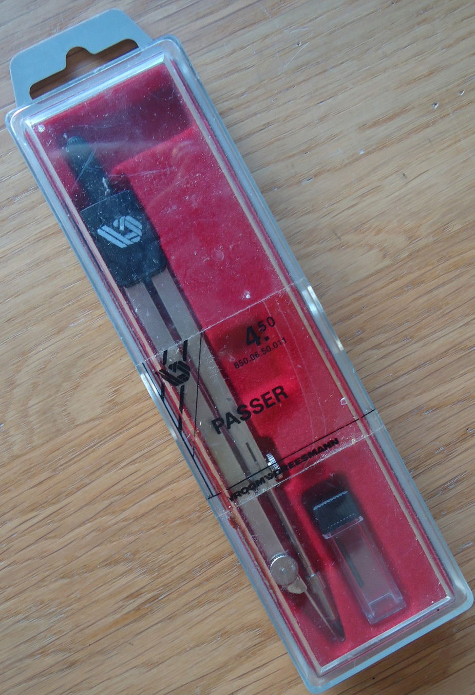 Te koop 2 passers (waarvan één nog nieuw in de verpakking). - Afbeelding 2