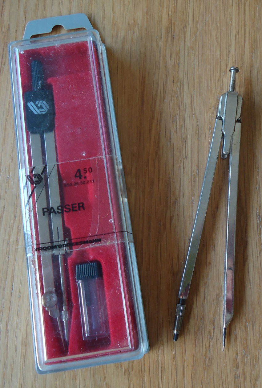Te koop 2 passers (waarvan één nog nieuw in de verpakking). - Afbeelding 3