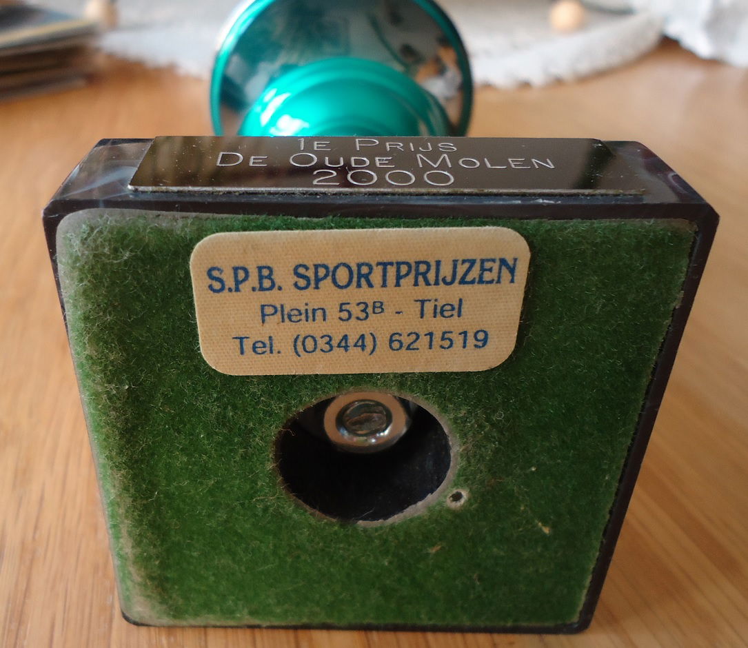 Te koop prijzenbeker van Sportprijzen Tiel (hoogte: 21,5 cm) - Afbeelding 3