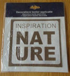 Te koop een textielsticker met tekst: "Inspiration Nature".