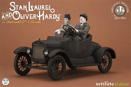 Infinite Laurel & Hardy on T-Ford Model Old&Rare statue - 0