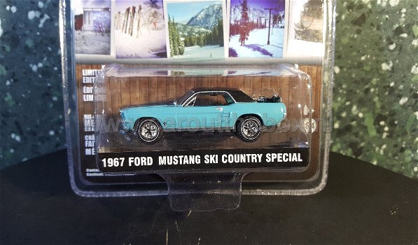 Ford Mustang Ski Country blauw 1:64 Greenlight - 0