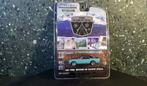 Ford Mustang Ski Country blauw 1:64 Greenlight - 2