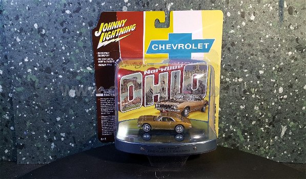 First Chevrolet Camaro 1:64 J. Lightning - 1