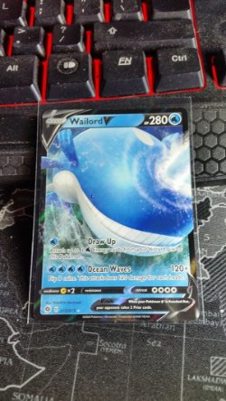 Wailord V 013/073 Ultra Rare Champion's Path