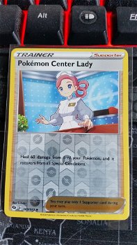 Pokemon Center Lady 060/073 (reverse) Champion's Path - 0