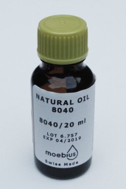 20 ml. Moebius klokolie 8040, speciaal voor wandklokken en staande klokken.