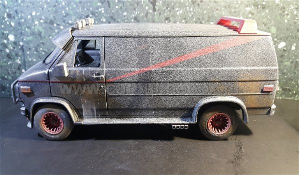 1983 GMC Vandura A Team DIRTY VERSION 1:18 Greenlight - 0