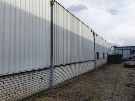 TE HUUR 2x 150m² of 1x 300m² bedrijfsruimte bedrijfshal magazijnruimte Lichtenvoorde - 1