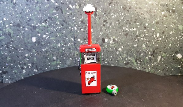 FIRE CHIEF gasoline pump 1:18 Greenlight - 2