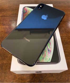 Apple iPhone 11 Pro Max za 450 eur, Whatsapp: +14372660929 - 1