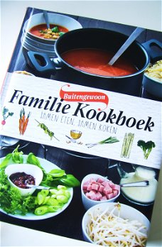 Bianca Daniels - Buitengewoon Familie Kookboek  (Hardcover/Gebonden)  Nieuw