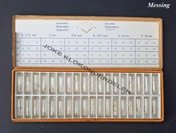 = Wijzertjes = horloge = old stock =43311