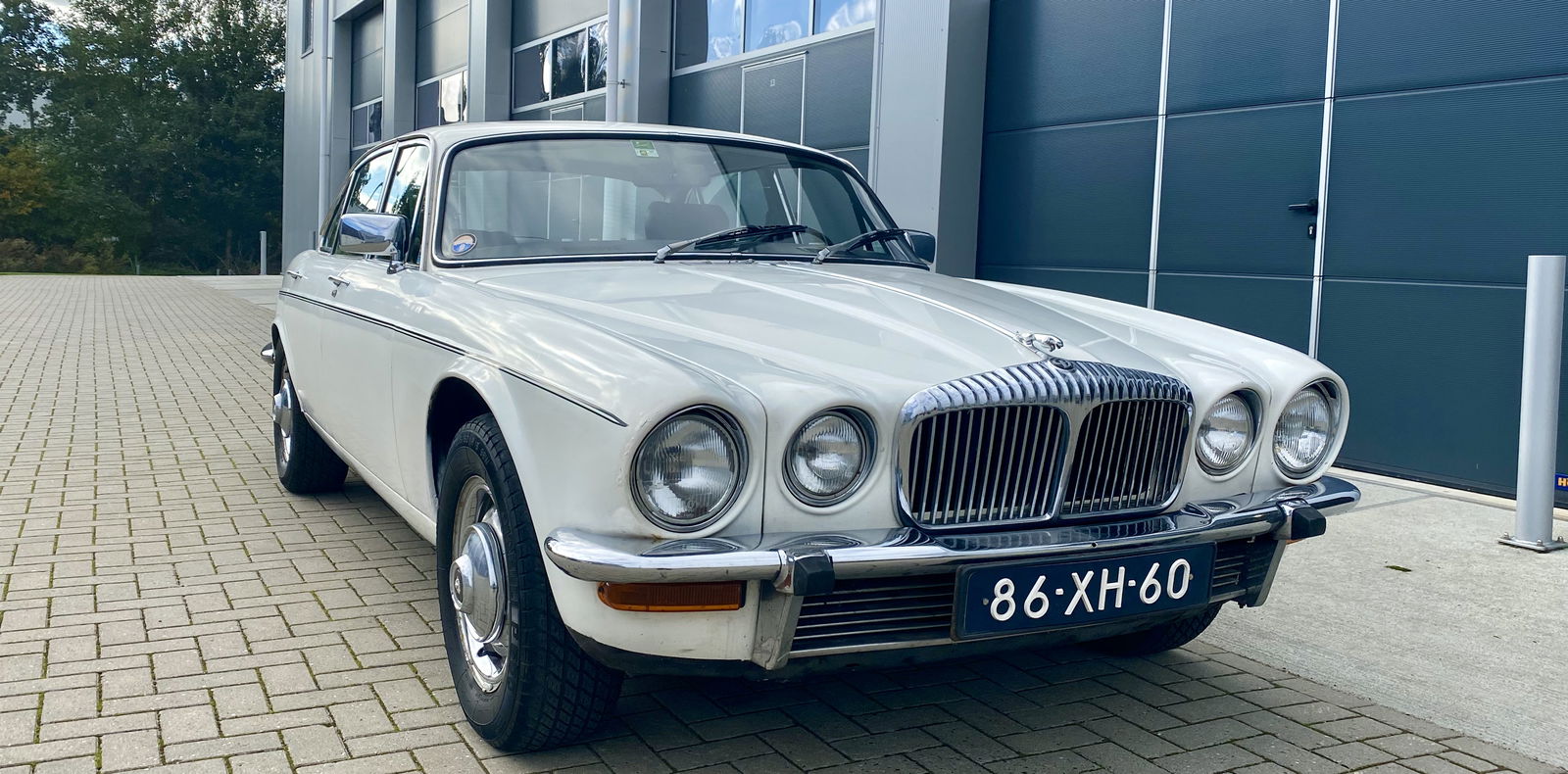 Daimler Sovereign 4.2 van 1978 Origineel Nederlands geleverd - Afbeelding 2
