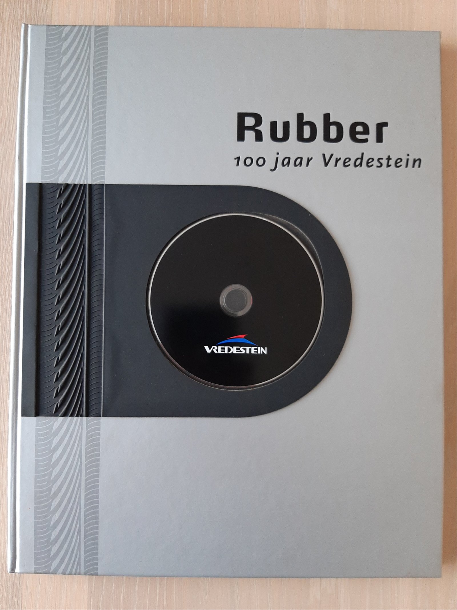 Rubber 100 jaar Vredestein - nr. 1