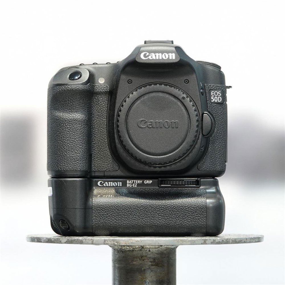 Canon EOS 50D + originele grip nr. 2900 - nr. 1