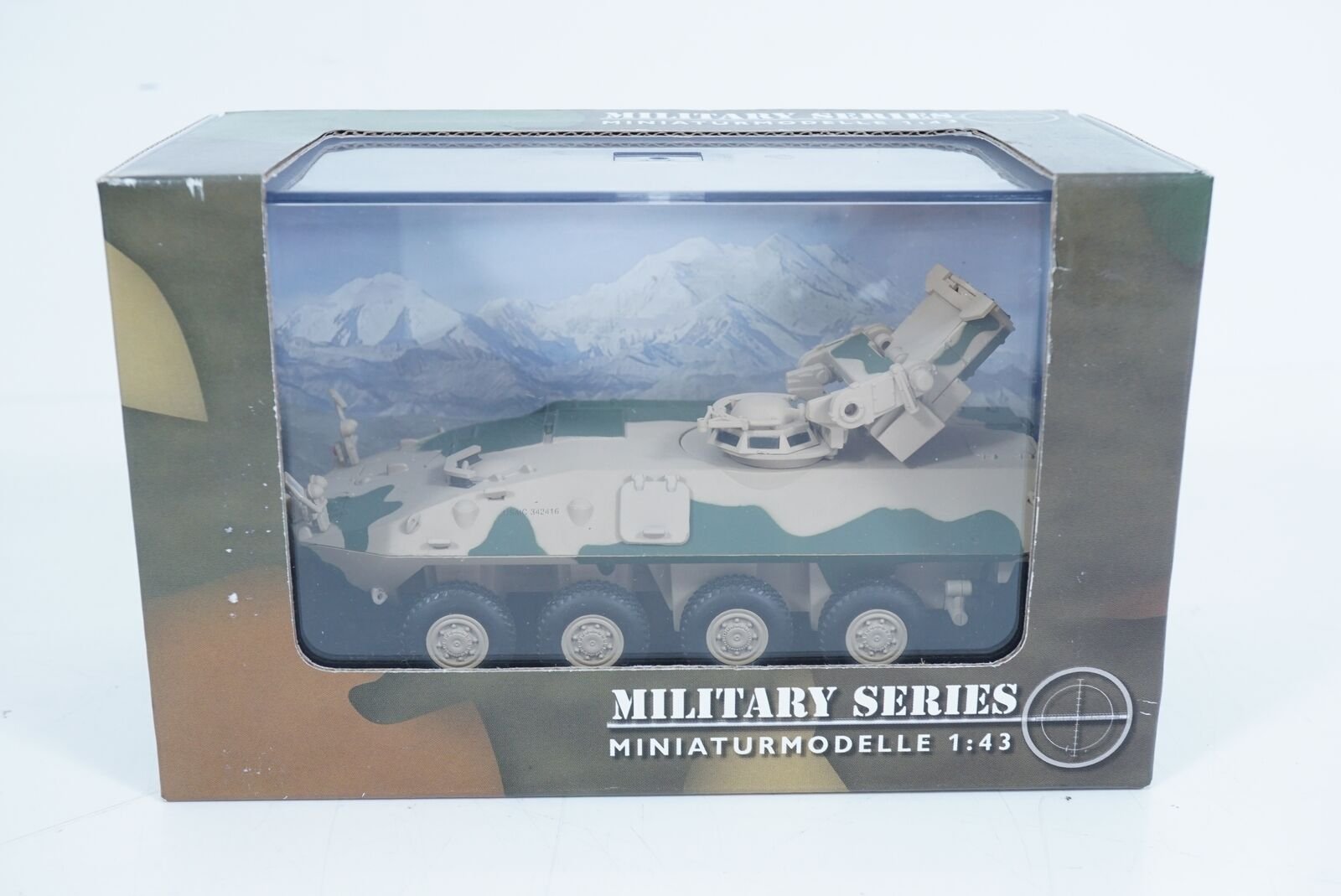 1:43 Schuco Military LAV 25 Piranha Tua US 2003 - nr. 1