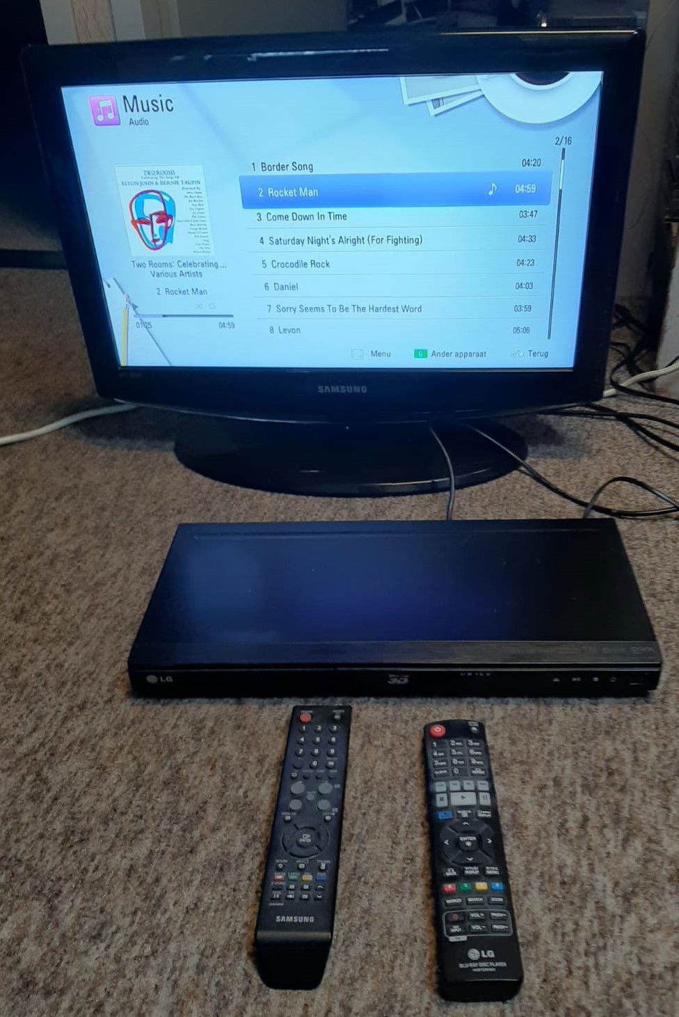 Samsung LE32S81B LCD TV 23 inch en LG BD 670 2D/3D Blu-ray, CD en DVD speler - nr. 1