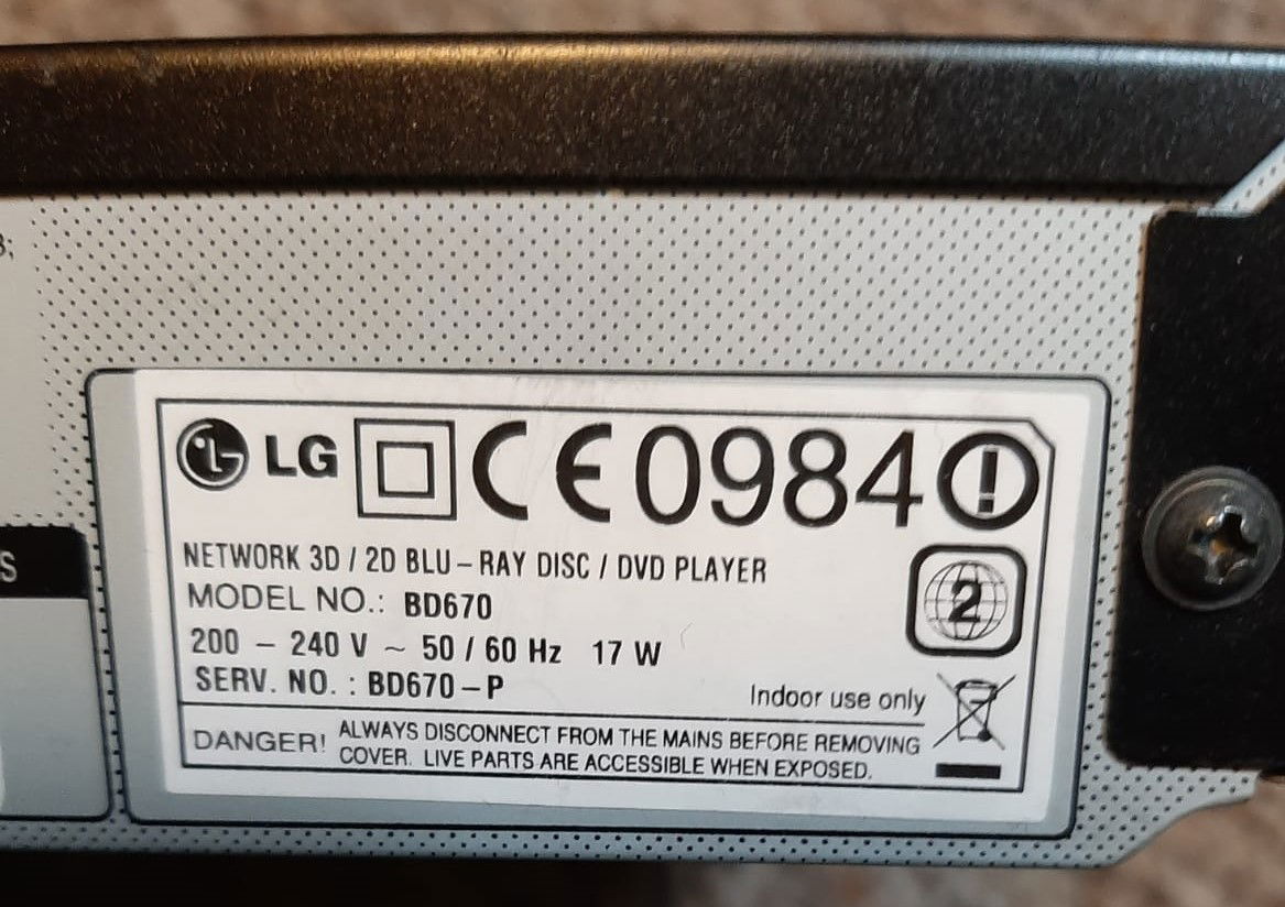 Samsung LE32S81B LCD TV 23 inch en LG BD 670 2D/3D Blu-ray, CD en DVD speler - Afbeelding 4