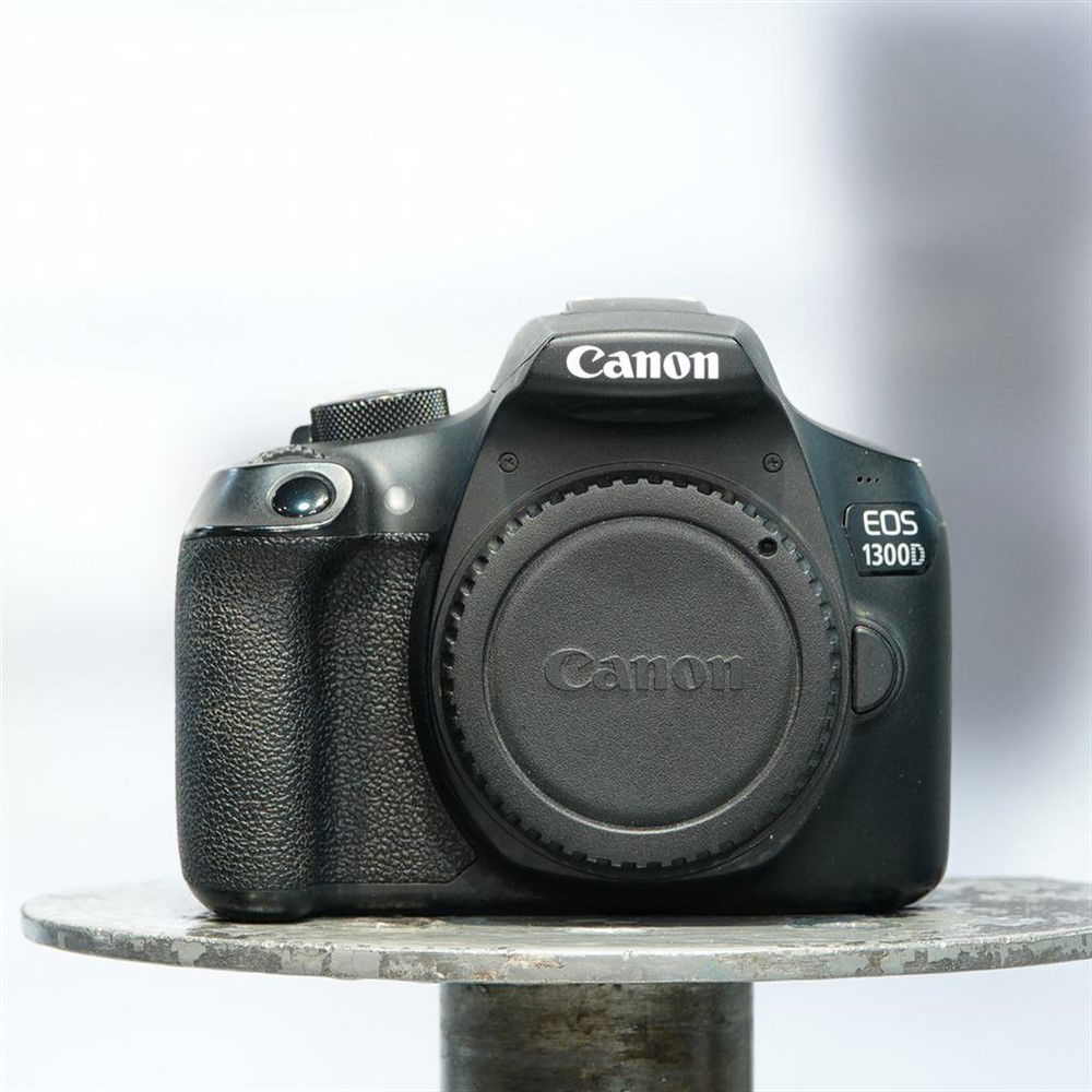 Canon EOS 1300D nr. 2902 - nr. 1
