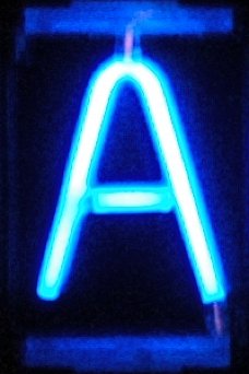 neonverlichting letter A blauw