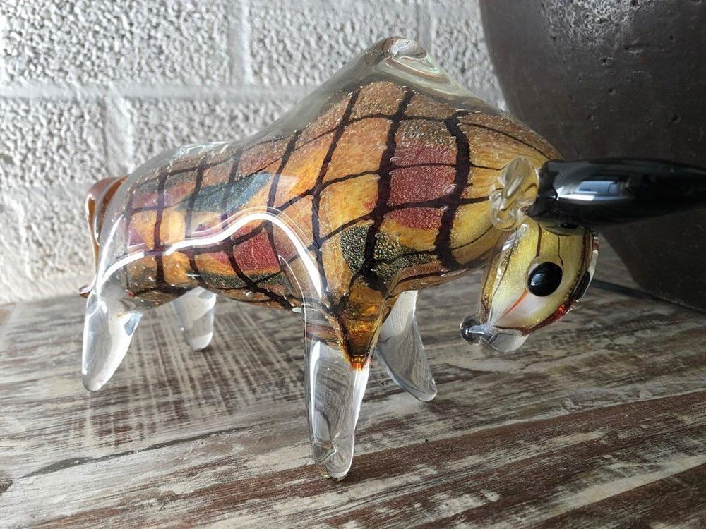Mooi beeld van een stier van vol glas- in kleur-glas-stier - Afbeelding 5