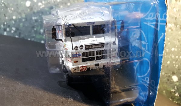 Pegaso 3046 DAKAR rally truck 1990 1:43 Atlas - 2