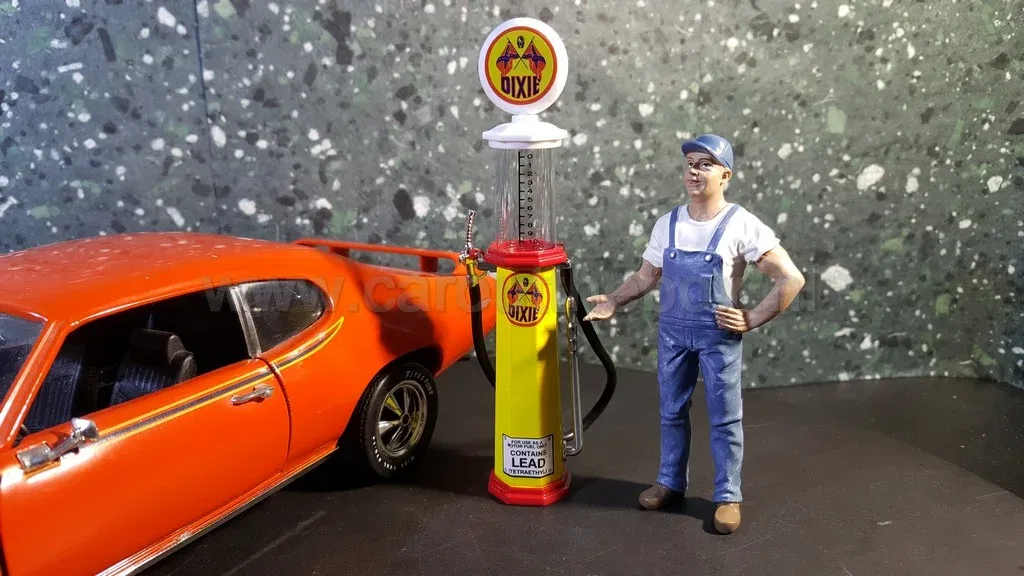 DIXIE gasoline pump 1:18 Lucky Diecast - nr. 1
