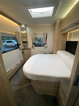 Fantastic Elddis Crusader Zephyr 2018. Includes quality accessories for complete staycation set up - 4