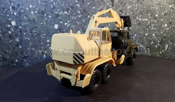 Kraz-260 AO vrachtwagen met graafmachine 1:43 SpecC - 2