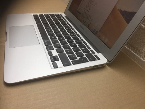MacBook Air Core i5-4250u 1.3Ghz 11inch 4GB 128SSD Mid-2013 - 3