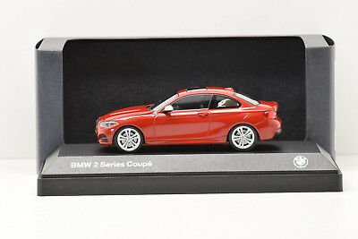 1:43 Paragon BMW 2er Series Coupe F22 2014 rood - 0