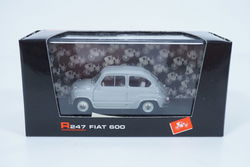 1:43 Brumm R247 Fiat 600 grijs