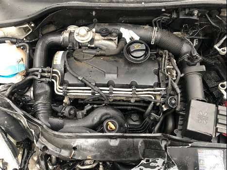 Motor ( compleet ) Volkswagen Golf 5 1.9 TDI - 0