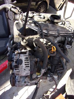 Motor ( compleet ) Volkswagen Golf V BRU 1.9 Diesel - 0