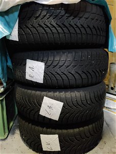 Set 4 winterbanden Michelin Alpine op velg 185/65 R15 + bonus 2x zomerband 195/55 R16