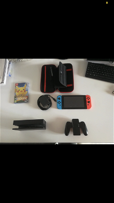 Nintendo switch met pikachu