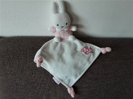 1676 Nijntje knuffel doekje Dick Bruna pastel roze gebreid - 0