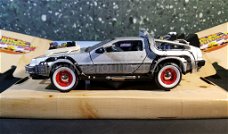 DeLorean Back to the future III 1:24 Welly